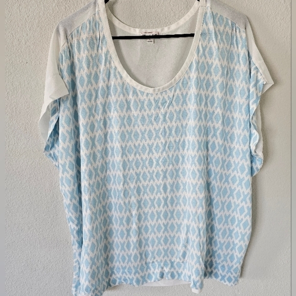 Gap blouse women large short sleeve Geometric pattern blue white flowy… - Picture 9 of 10